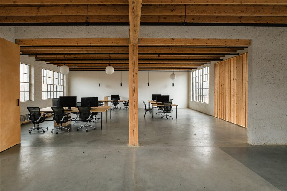 Loft-Umbau Visionaries Club Berlin – 200 m² moderne Büroetage